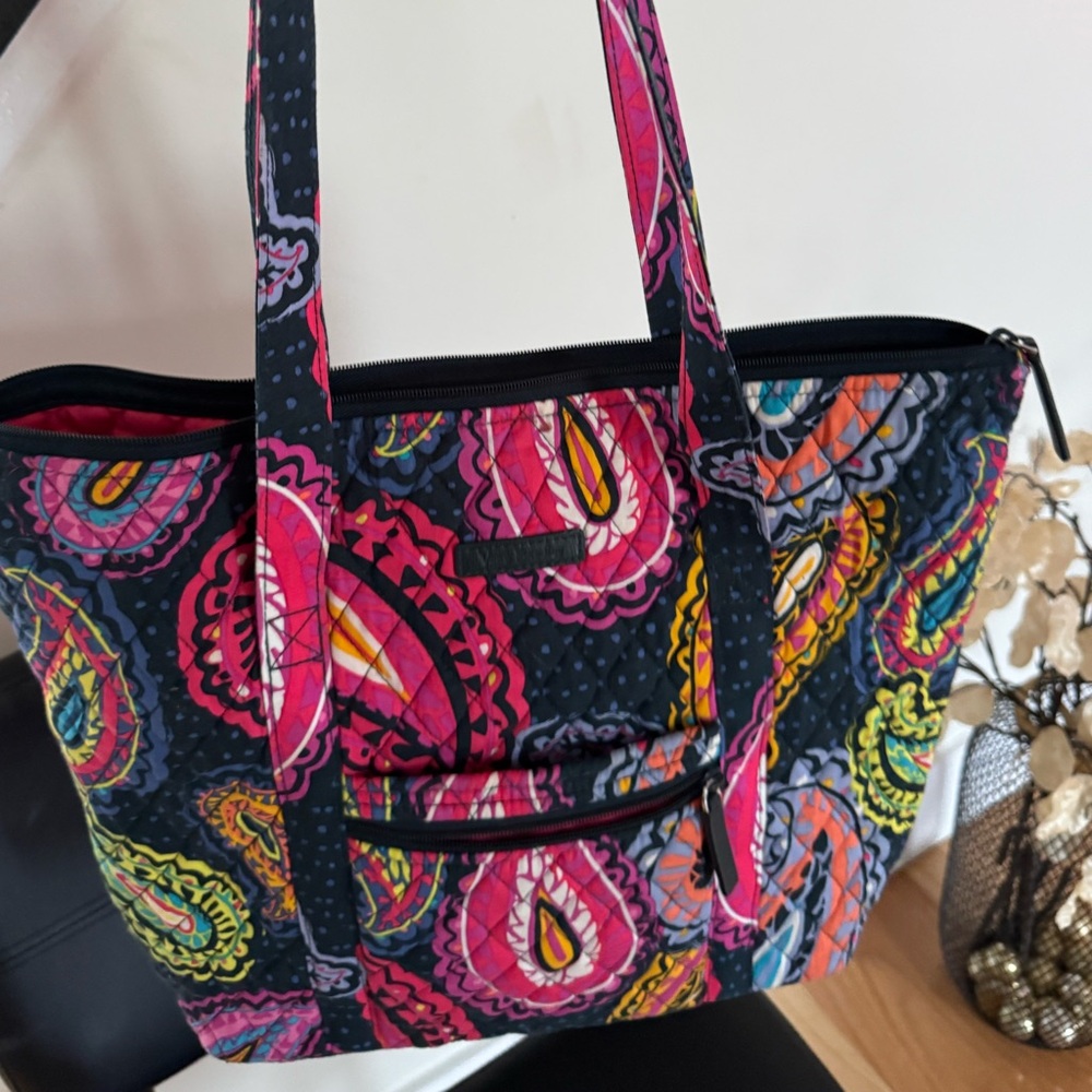Vera Bradley Navy Paisley (Petal Paisley) Quilted Tote – Retired Pattern
